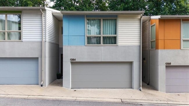 Building Photo - 1364 Rietveld Row NW