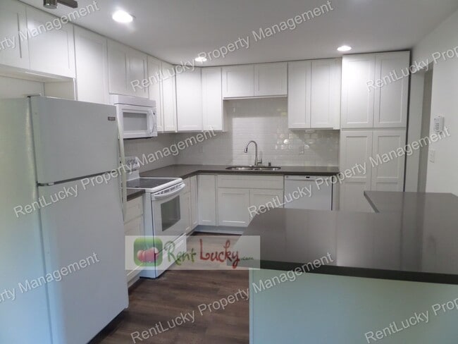 Photo - 1702 22nd St NE