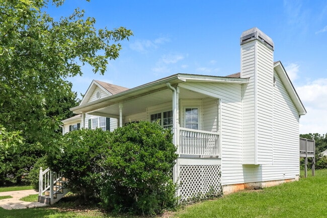 Photo - 268 Fairview Ln
