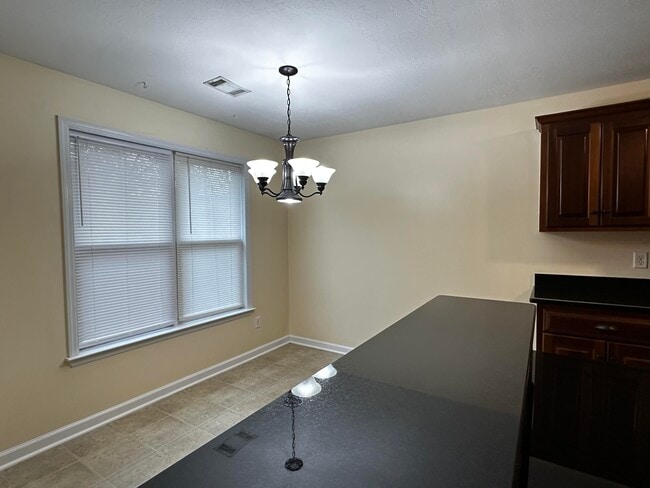 Photo - 206 High Meadows Cir