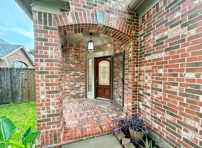 5607 Wagon Wheel Ln