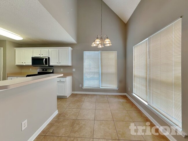 Photo - 427 Gresham Dr