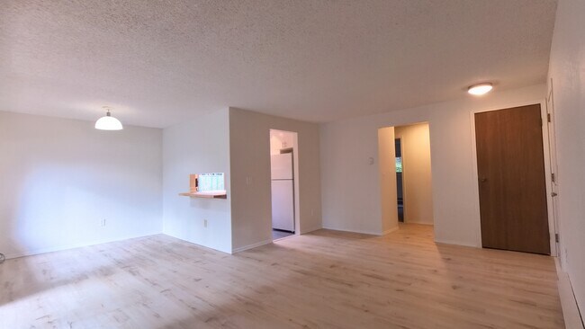 Livingroom 2 - 12616 NE 118th St