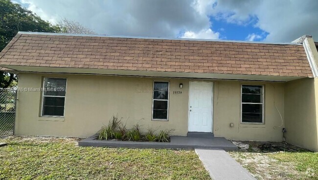 Building Photo - 19354 NW 28th Ct Rental