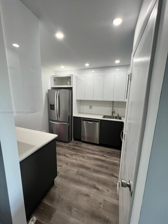 Photo - 4164 Inverrary Dr Unit 1004