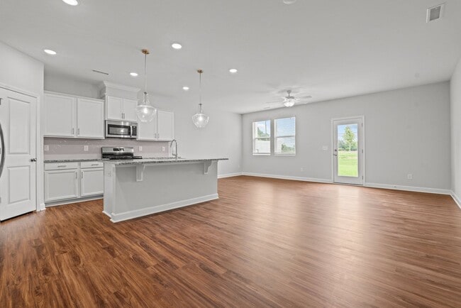 Photo - New Construction 3 Bed 2.5 Bath Townhome