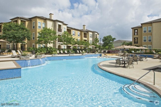 Oak Tree Village Apartments For Rent In Dickinson Tx Forrent Com