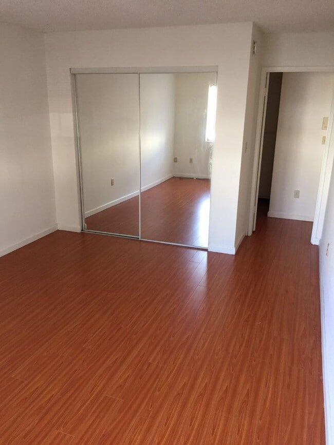 Photo - 18530 Hatteras St Unit 105