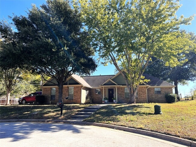 Photo - 2401 Will St