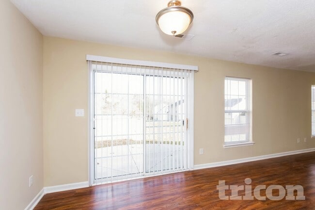 Photo - 3323 Mazen Ct