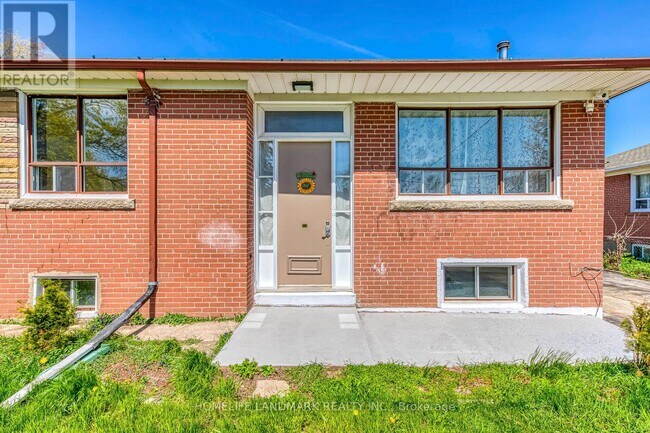 Photo - 451 Sandmere Pl