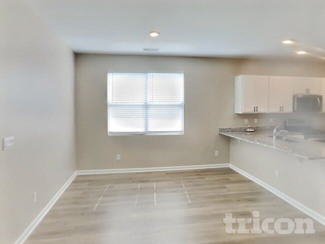 Photo - 1507 Ashgrove Pl