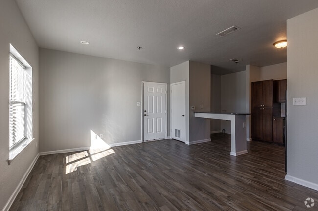 2BR, 2BA - 983SF - Living Room - City Center Apartments
