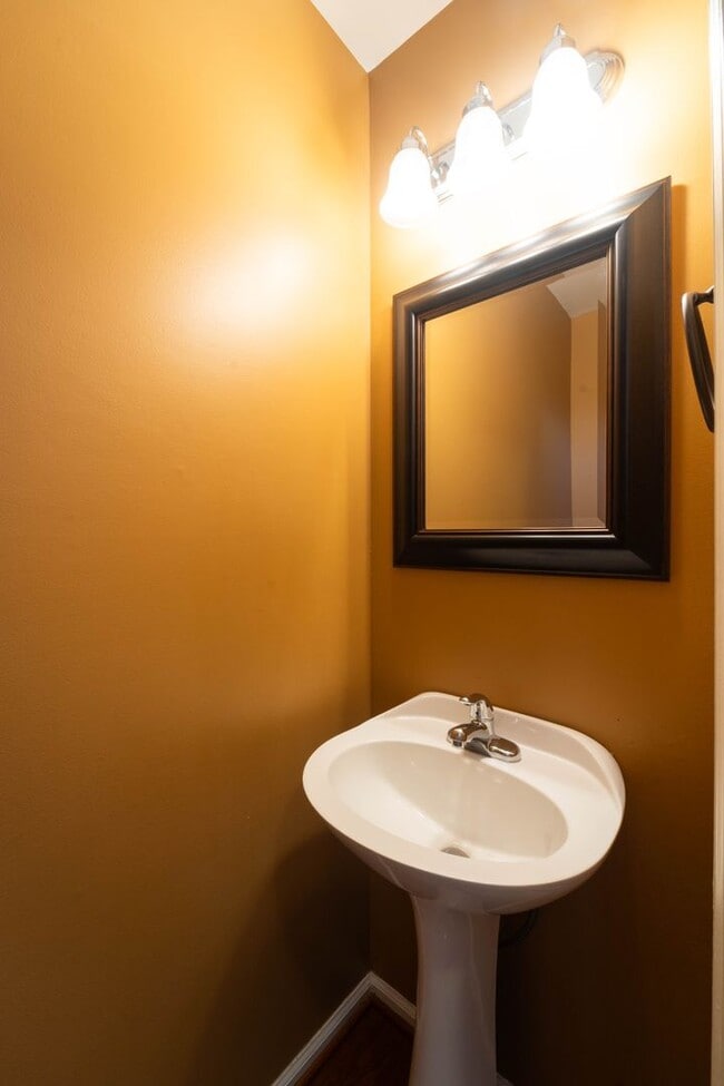 Photo - Great 3 BD 3.5 BA Townhome in a great location!