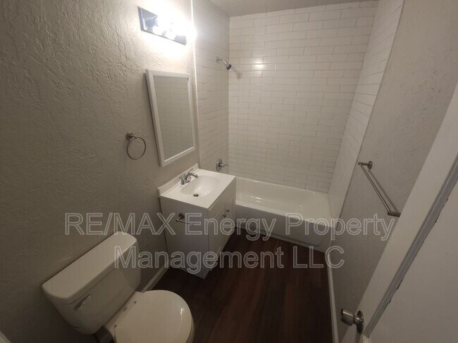 Photo - 113 E Northrup Dr