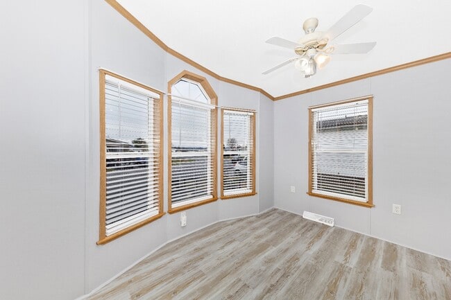 Photo - 16114 McGregor Dr