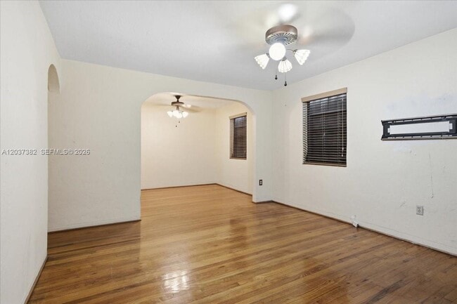 Photo - 2550 Trapp Ave