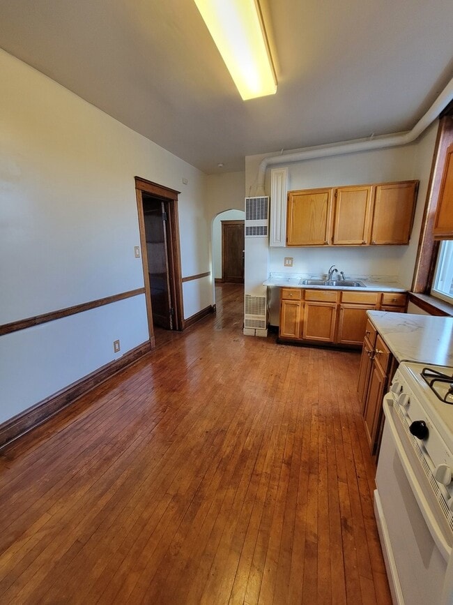 Photo - 2014 N Kedzie Ave Unit 2R