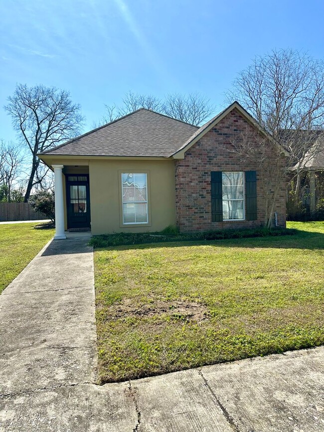 Charming 3BR/2BA Corner-Lot Home with Open... - Charming 3BR/2BA Corner-Lot Home with Open...