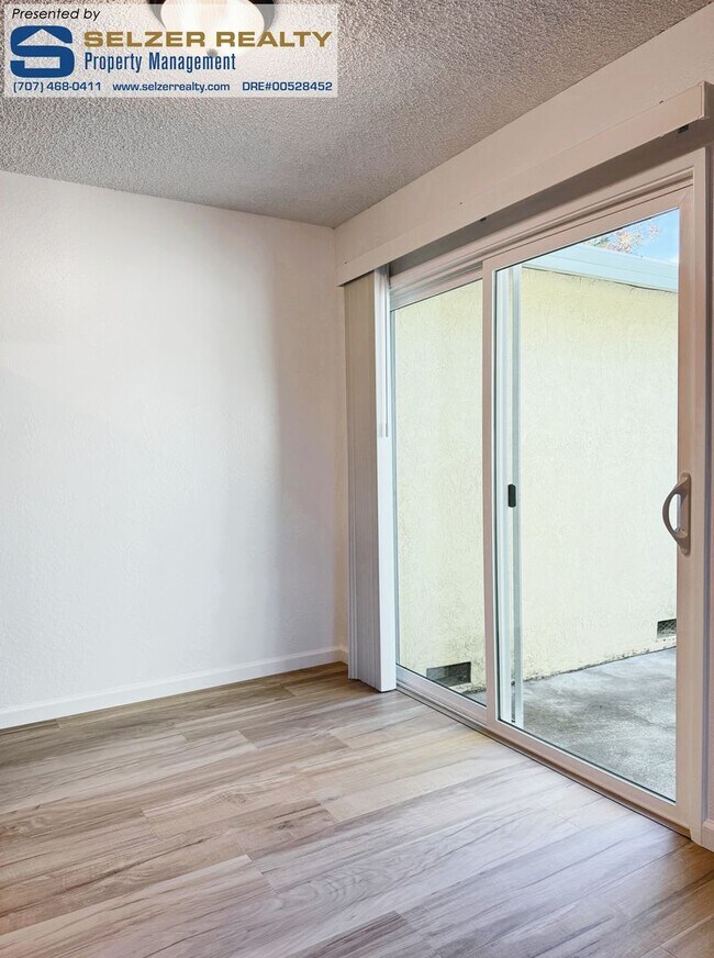 Photo - Newly updated & well-equipped 2 bd. duplex!