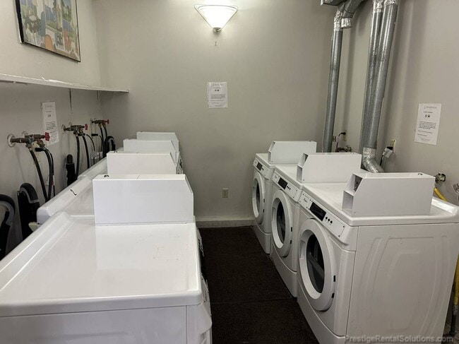 Photo - 43 Willow St Unit 2