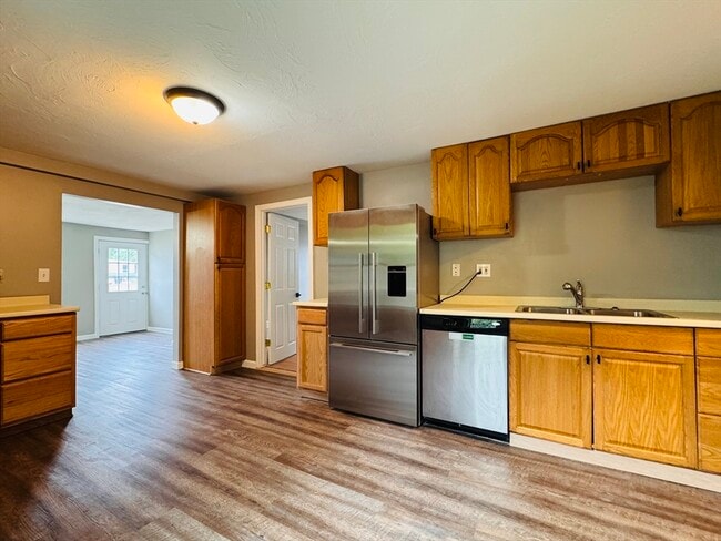 Photo - 83 W Grove St Unit 1