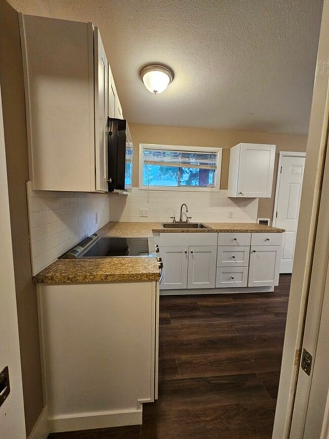 Photo - dtml01 Unit 1731A