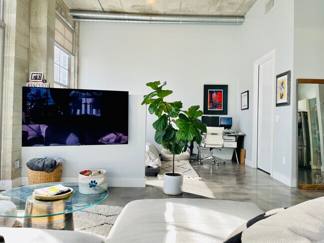 Photo - 434 NW 1st Ave Unidad 305