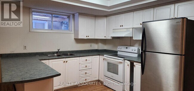 Photo - 41 Lawnview Dr