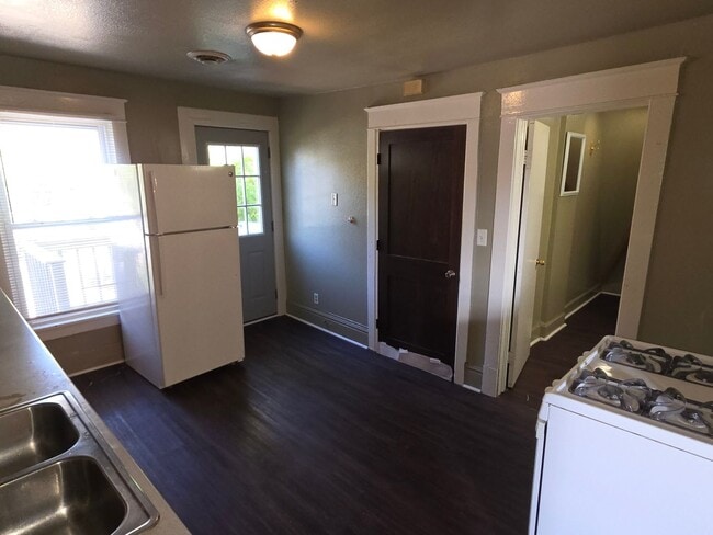 Photo - 1214 Hamilton St Unit Upper