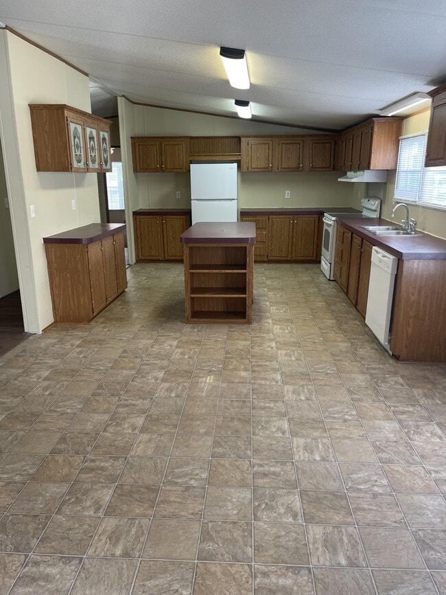 Photo - 824 Log Landing Rd