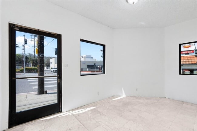 Photo - 7969 Foothill Blvd Unidad 7969