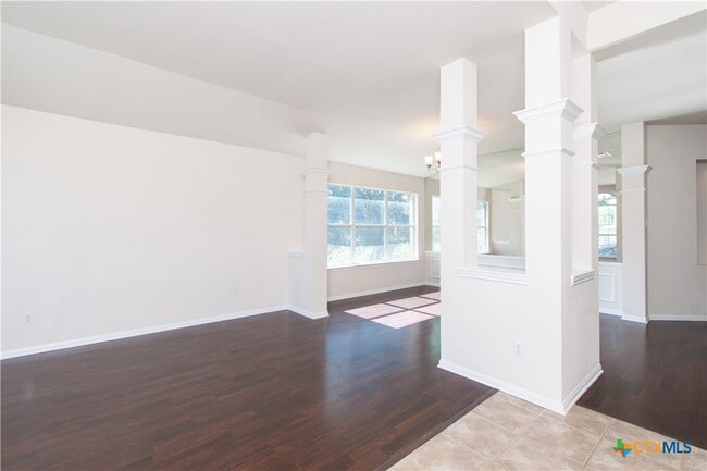 Photo - 424 Winter Sun Dr