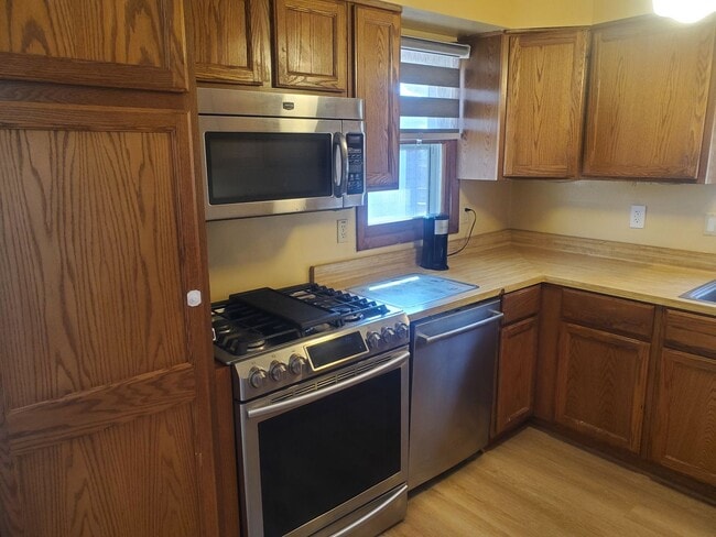 Photo - Spacious 3 Bedroom Single Family