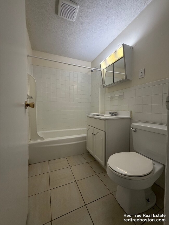 Photo - 90 Gardner St Unit 3B