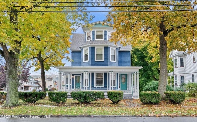 Building Photo - 1703 Sanderson Ave