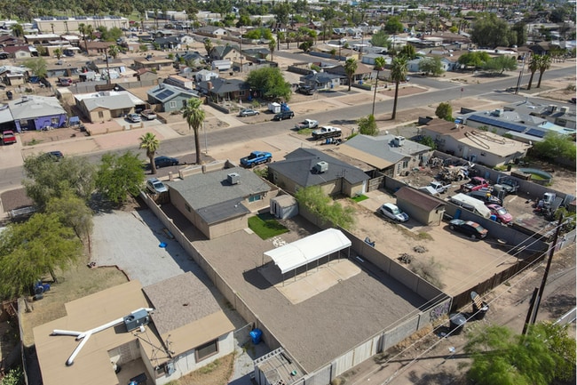 2Bed/2Bath House at Van Buren St/27th Ave! Move-In Ready on 10/15/2026! – NO HOA! RV GATE!