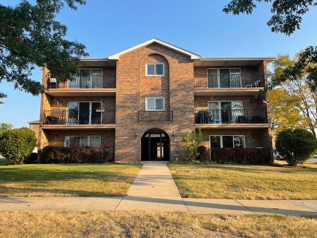 Building Photo - 9960 W 153rd St Unit 1E Rental