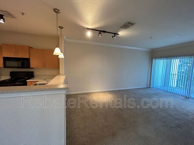 Photo - 8290 Gate Pkwy W Unidad #169 Rental