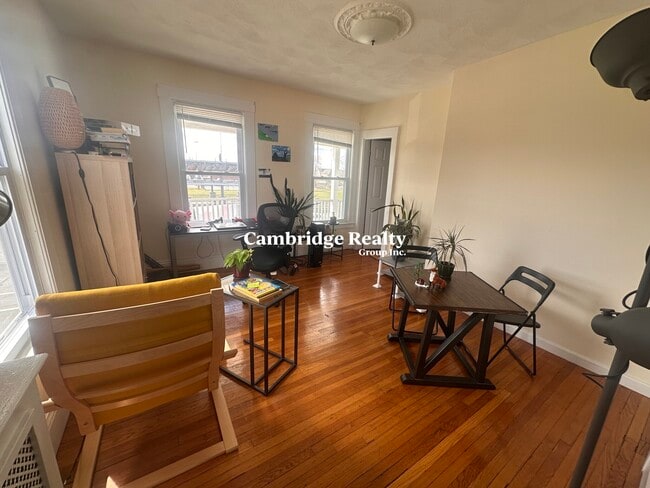 Building Photo - 543 Broadway Unit 2T Rental