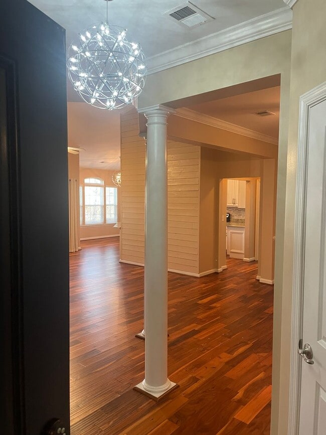 Building Photo - Updated 2 Bedroom, 2 Bath Condo - Westwood Village at Charter Colony