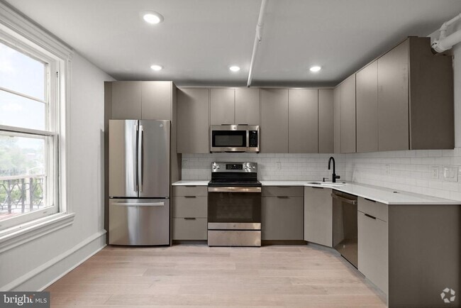 Building Photo - 1308 Delaware Ave Unit 6 Rental