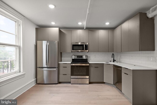 Photo - 1308 Delaware Ave Apartment Unit 6
