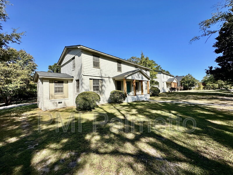 Photo - 2403 Duncan St