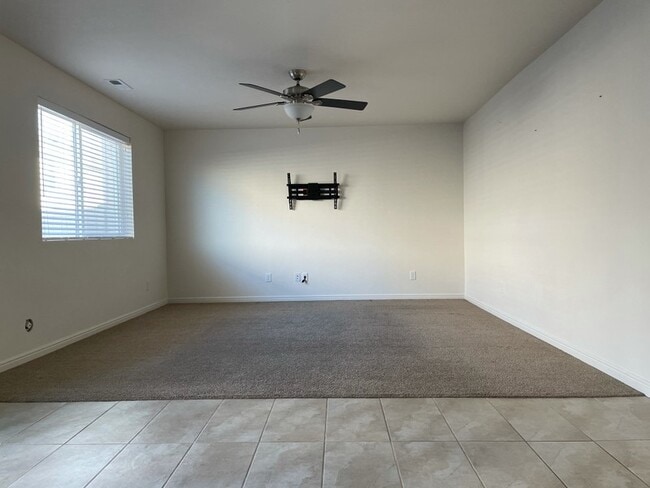 Photo - 1118 Stonehaven Dr