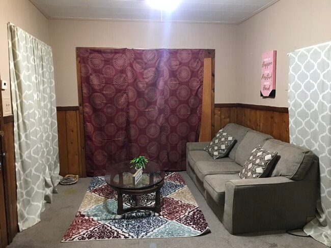 Building Photo - 375 West Ave Unit 2