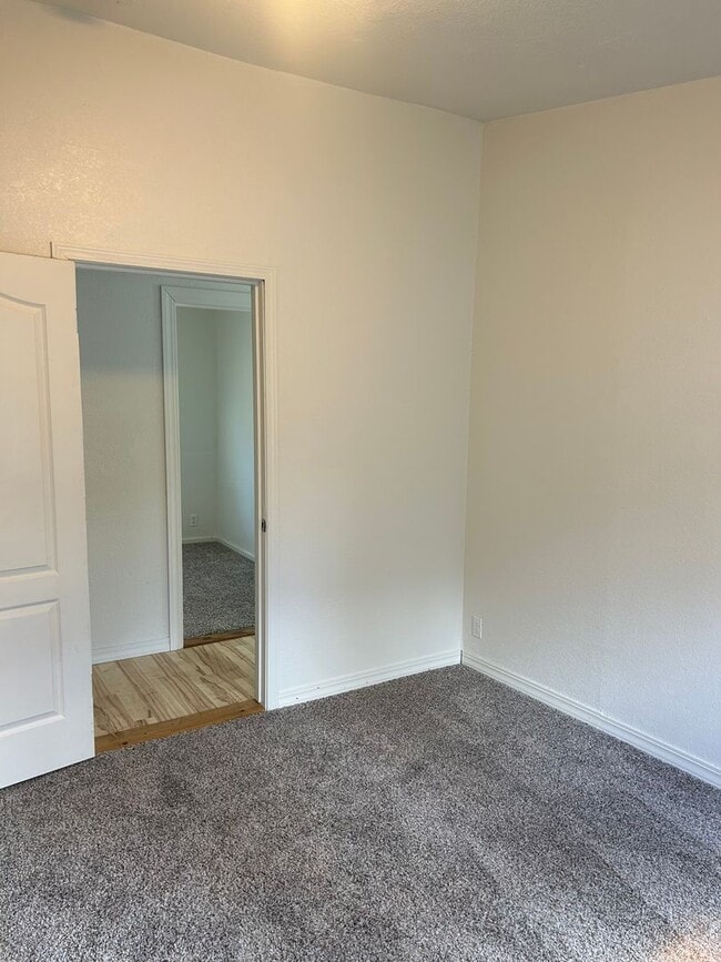 Building Photo - Cute Home in Quiet Neighborhood