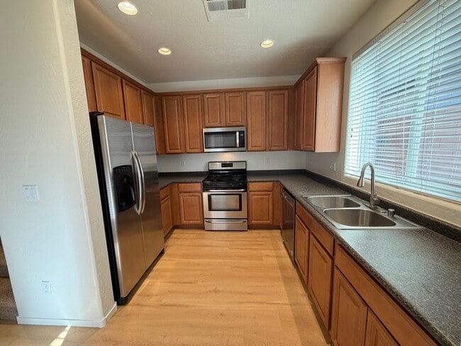 Photo - Carry Over Showing: This property has been shown before and will be rented to the first most qual...