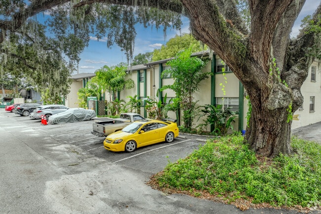 Parson's Green Courtyard Apartments