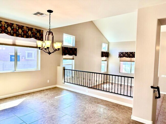 Photo - 722 E Sipapu Dr